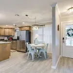 3 Bedroom Newly Remodeled Home With Farm Style Decor