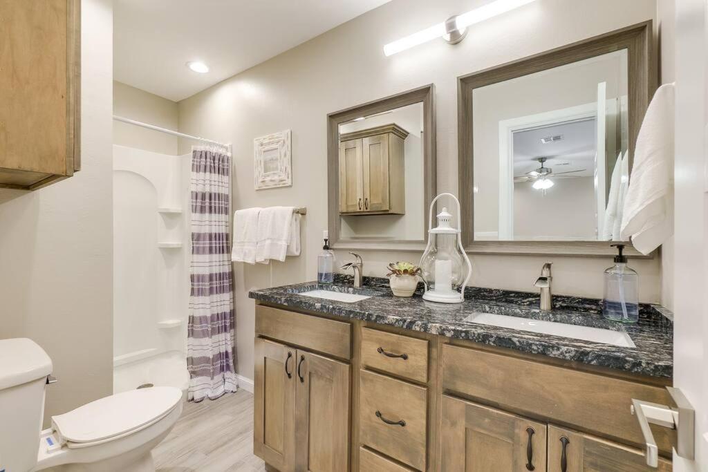 3 Bedroom Newly Remodeled With Farm Style Decor Oklahoma City